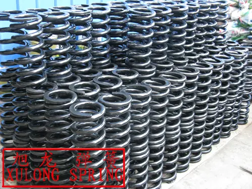 Крупногабаритные пружины грохота на стеллажах завода XULONG SPRING